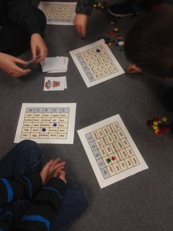 Dolch sight words with various themes make learning fun. #sightwords #readinggames
